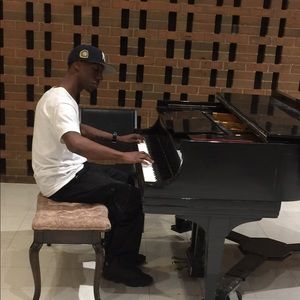 Meet your Posher, Raymond